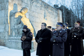 GODINASANA1.JPG (18122 bytes)