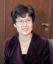 02.JPG (11307 bytes)