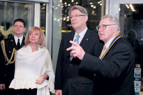 ROTARI.JPG (16385 bytes)