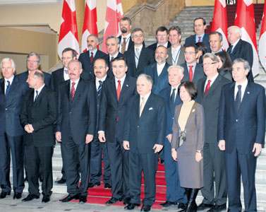 P02.JPG (39810 bytes)