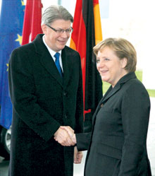 MERKEL.JPG (15320 bytes)