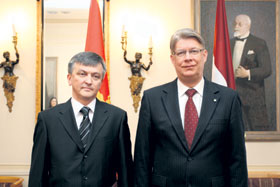 VESTNIEKS.JPG (15082 bytes)