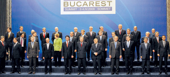 06.JPG (45763 bytes)