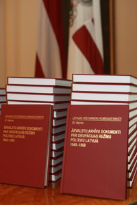 02.JPG (13835 bytes)