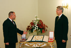 0000.JPG (13432 bytes)