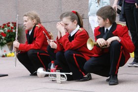 005.JPG (18226 bytes)