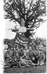 002.JPG (17271 bytes)