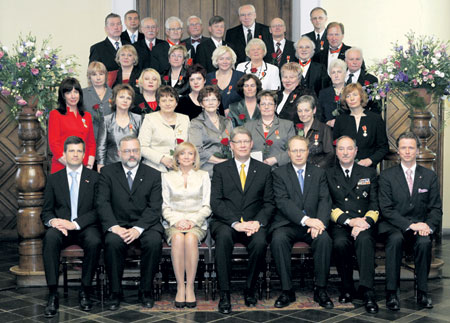 KRUSTS.JPG (55438 bytes)