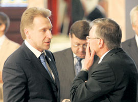 03.JPG (14483 bytes)