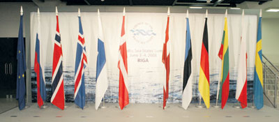 01.JPG (21734 bytes)