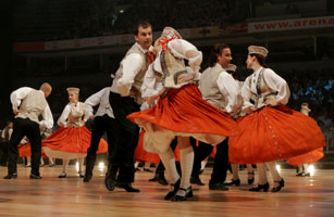 04.JPG (20543 bytes)