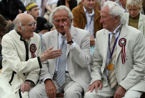 01.JPG (20734 bytes)