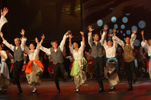 10.JPG (19300 bytes)