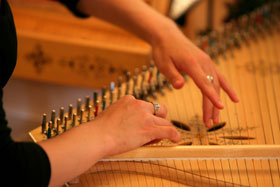 01.JPG (13569 bytes)