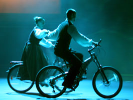 003.JPG (15897 bytes)