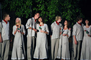 11.JPG (21151 bytes)