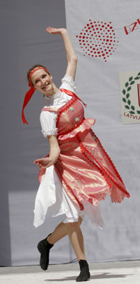 Z05.JPG (19095 bytes)