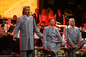 02.JPG (22703 bytes)