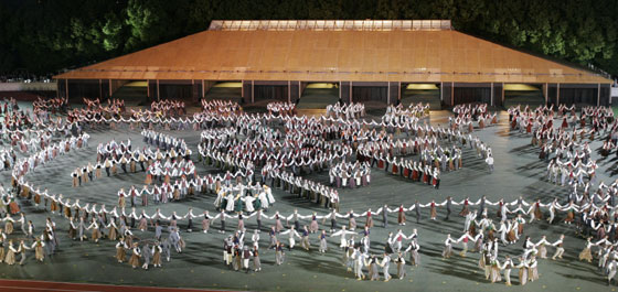 01.JPG (59603 bytes)