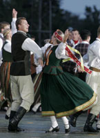 02.JPG (10612 bytes)