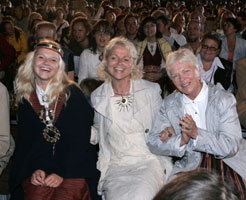 04.JPG (17238 bytes)