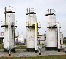 02.JPG (14002 bytes)