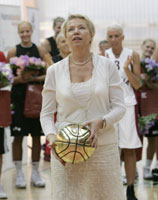 01.JPG (10440 bytes)