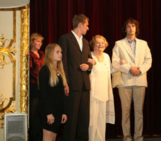 05.JPG (14240 bytes)