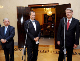 ZAT.JPG (17097 bytes)