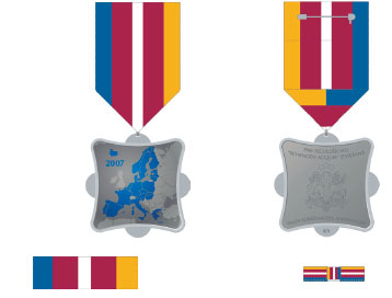 01.JPG (14438 bytes)