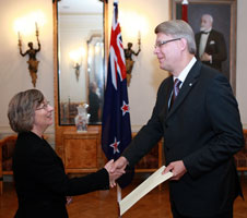 03.JPG (13432 bytes)