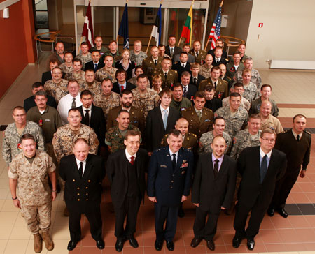 AIZSARDZIBA.JPG (54947 bytes)