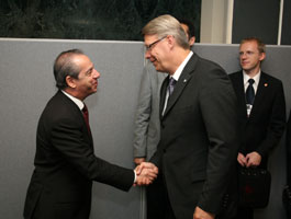 06.JPG (10818 bytes)