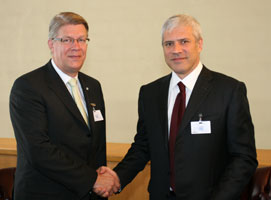 05.JPG (10484 bytes)