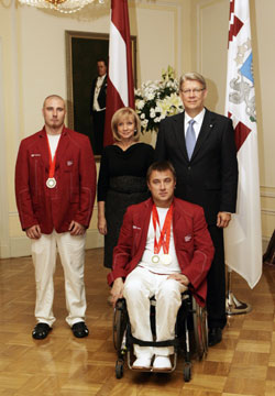 OLIMPIESI1.JPG (27175 bytes)