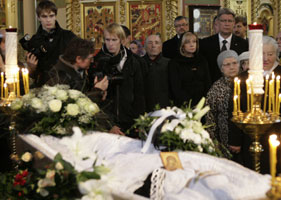 04.JPG (21595 bytes)