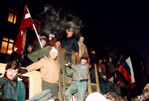 04.JPG (18350 bytes)