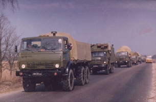 04.JPG (11939 bytes)