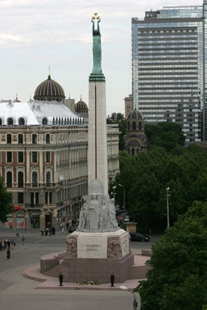 01.JPG (35567 bytes)