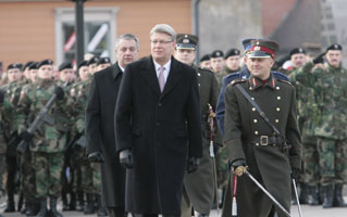 30.JPG (17148 bytes)