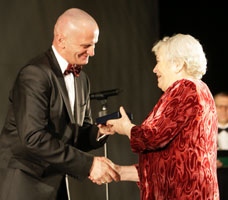 04.JPG (13807 bytes)