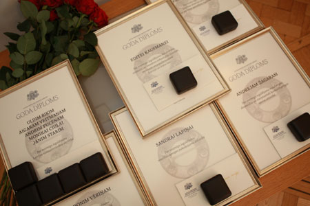 MK2.JPG (32811 bytes)