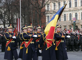 10.JPG (22884 bytes)