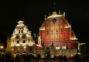 03.JPG (16920 bytes)