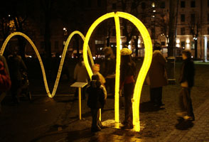 05.JPG (19846 bytes)