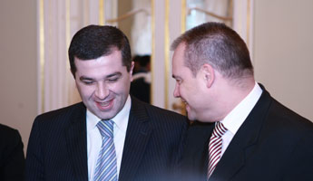 G1.JPG (14073 bytes)