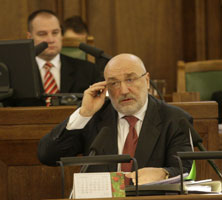 02.JPG (11714 bytes)