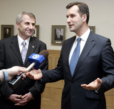 00.JPG (13600 bytes)