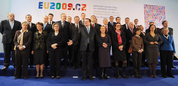 05.JPG (51599 bytes)