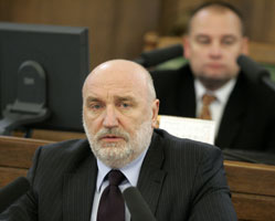 GODMANIS.JPG (9935 bytes)